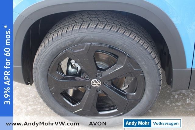 2026 Volkswagen Taos 1.5T SE Black