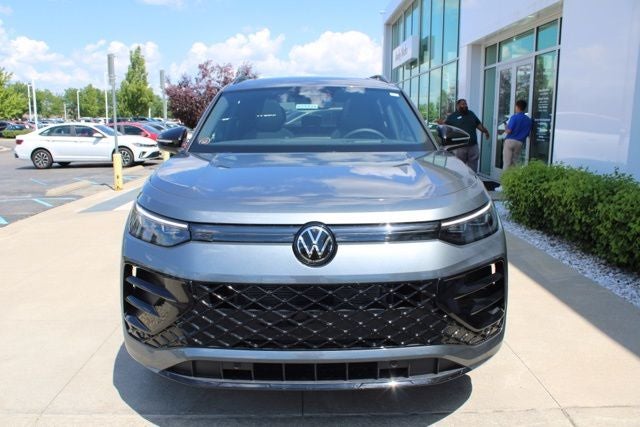 2025 Volkswagen Tiguan 2.0T SE R-Line Black