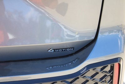 2025 Volkswagen Tiguan 2.0T SE R-Line Black