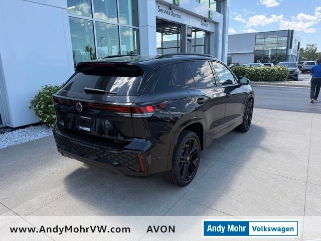 2026 Volkswagen Tiguan 2.0T SE R-Line Black