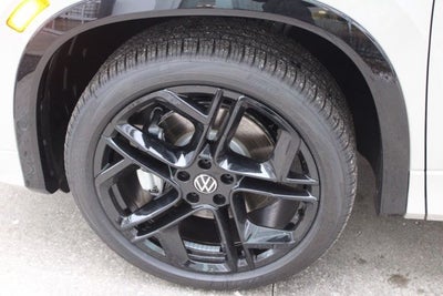 2026 Volkswagen Tiguan 2.0T SE R-Line Black