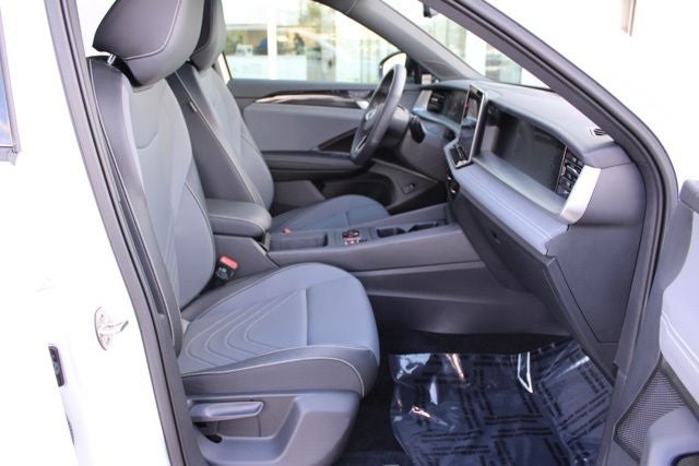 2025 Volkswagen Tiguan 2.0T SE R-Line Black