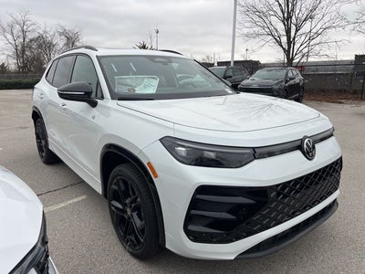 2026 Volkswagen Tiguan 2.0T SE R-Line Black
