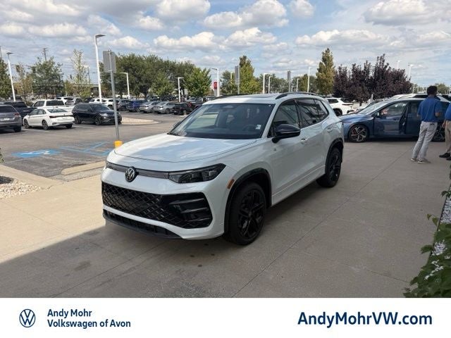 2026 Volkswagen Tiguan 2.0T SE R-Line Black