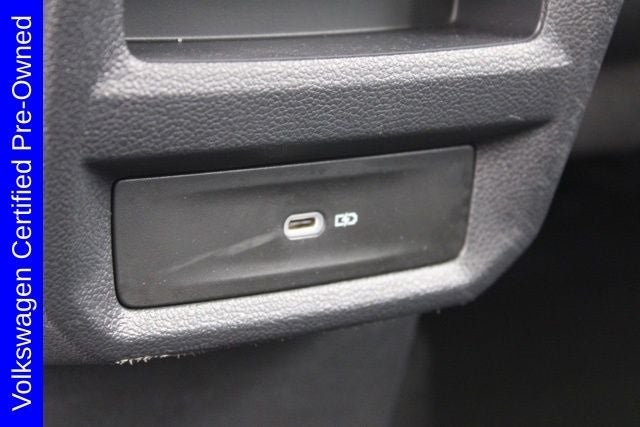2024 Volkswagen Taos 1.5T SE Black