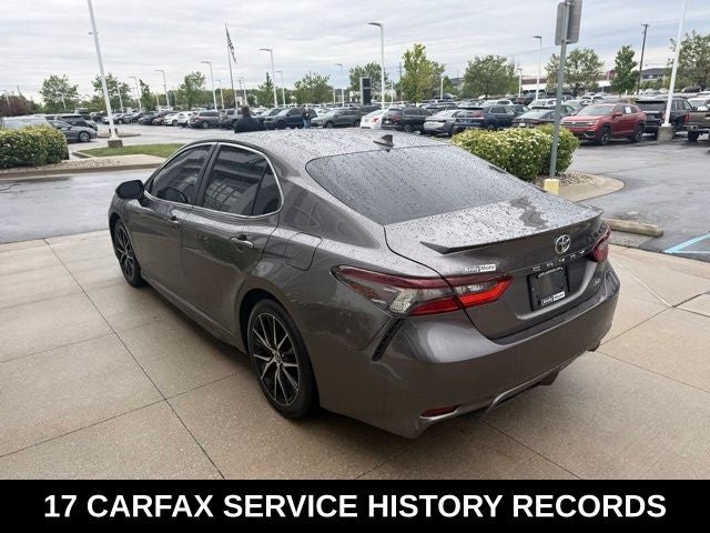 2022 Toyota Camry SE