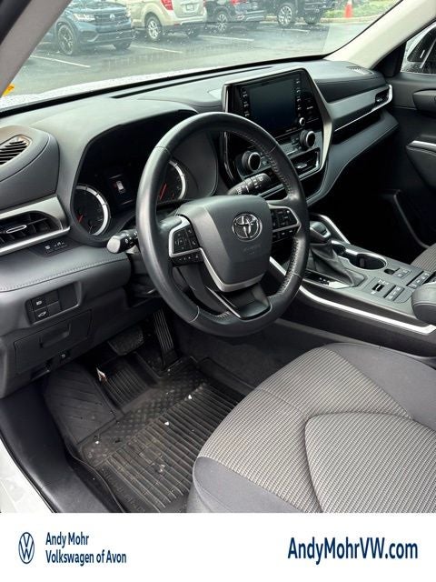 2022 Toyota Highlander LE