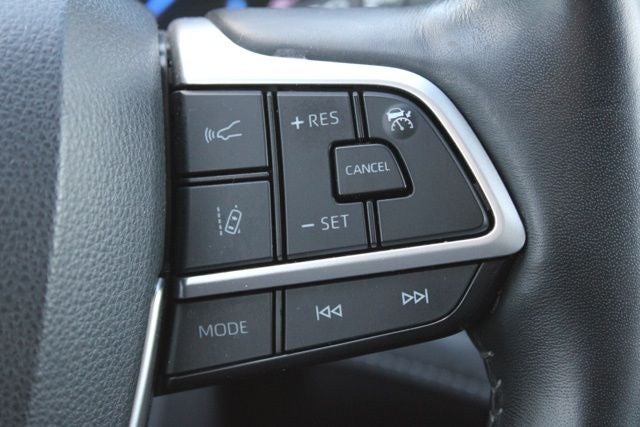 2022 Toyota Highlander Hybrid Platinum