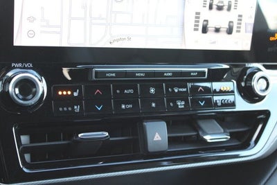 2022 Toyota Highlander Hybrid Platinum