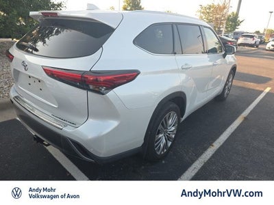2022 Toyota Highlander Platinum