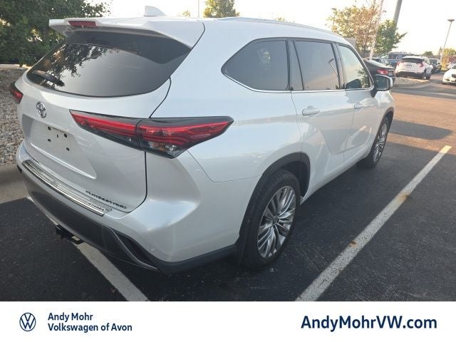 2022 Toyota Highlander Platinum