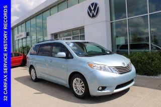 2015 Toyota Sienna XLE 8 Passenger
