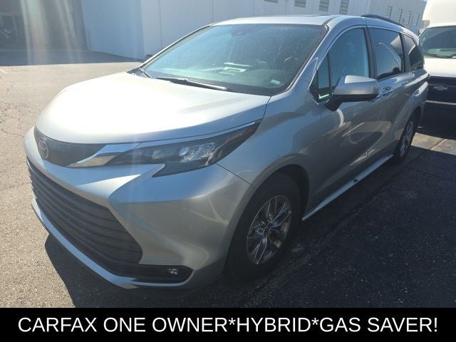 2025 Toyota Sienna XLE 8 Passenger