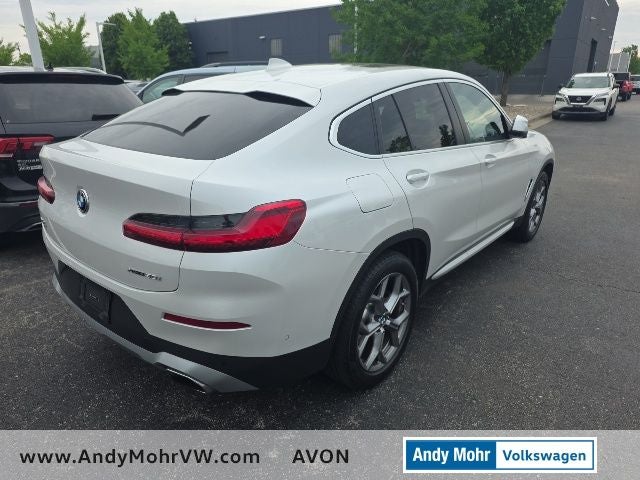 2024 BMW X4 xDrive30i