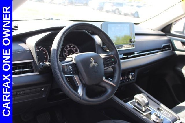 2023 Mitsubishi Outlander SE