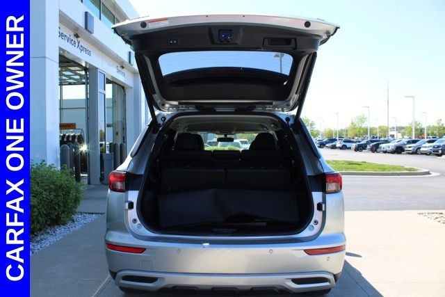 2023 Mitsubishi Outlander SE