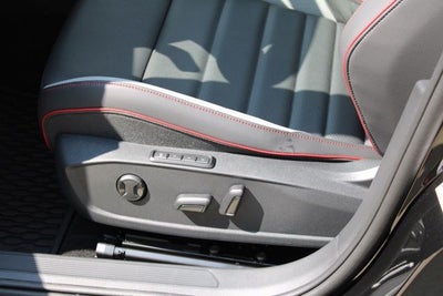 2025 Volkswagen Golf GTI 2.0T SE