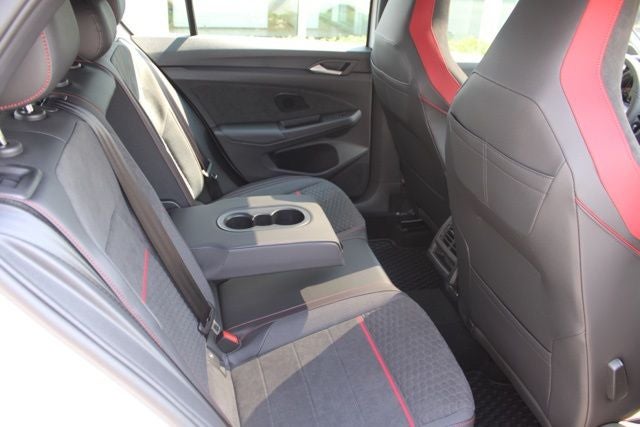 2025 Volkswagen Golf GTI 2.0T SE