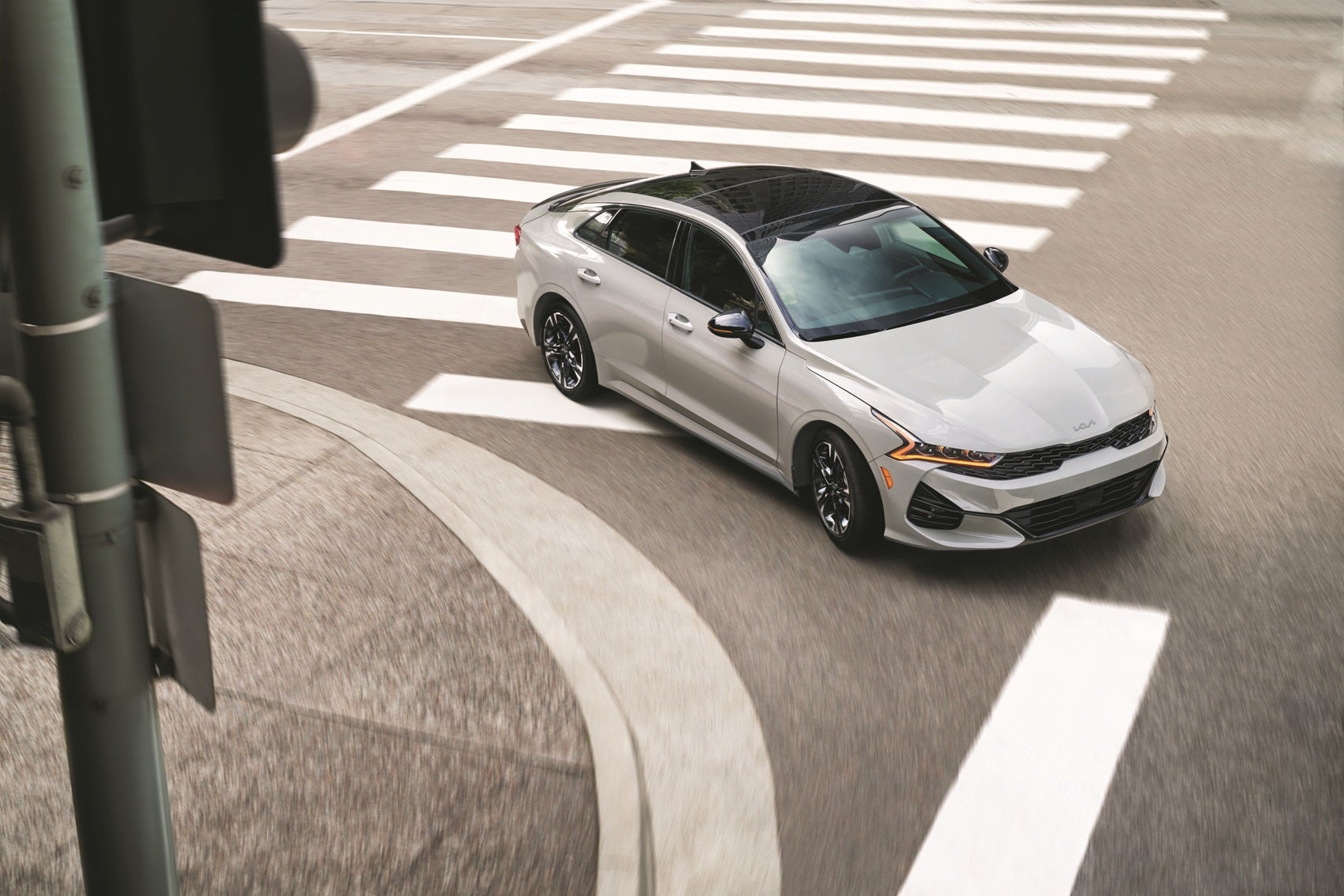 Kia K5 vs Honda Accord Performance Features 