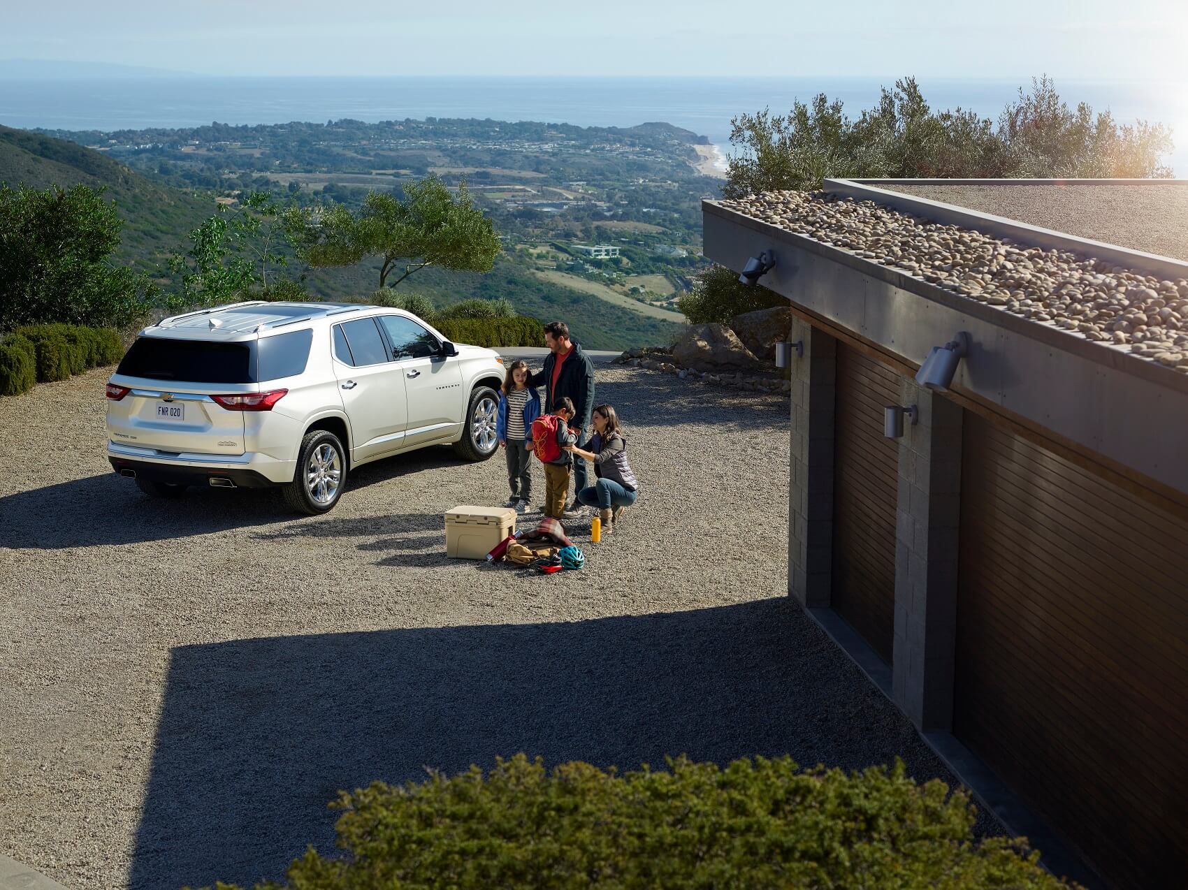 chevrolet traverse vs gmc acadia specs