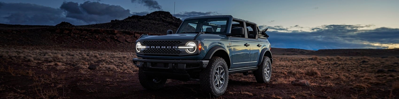 Jeep vs Ford